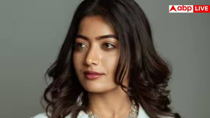 साउथ की एक्ट्रेस रश्मिका अपनी एक्टिंग के साथ-साथ खूबसूरती के लिए भी जानी जाती हैं. यही कारण है कि इनको नेशनल क्रश के नाम से भी जाना जाता है.