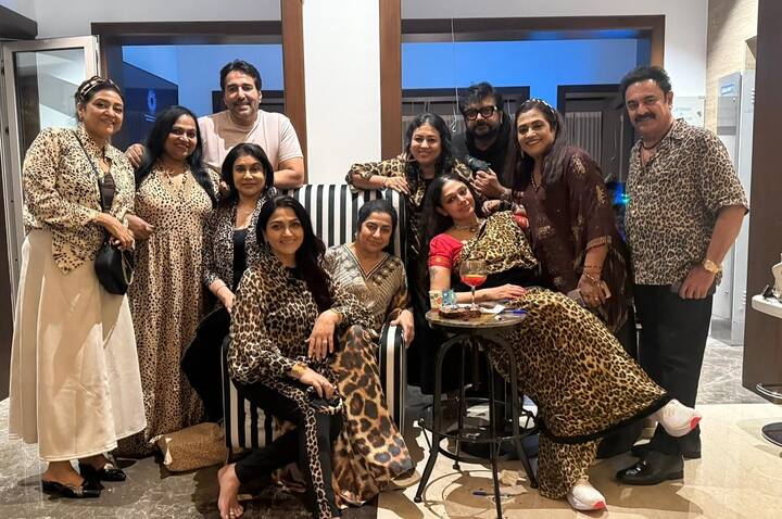 The gathering celebrated cinema, friendship, and nostalgia from the golden era of Indian films.