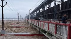 भारी बारिश से उफान पर कोसी नदी, खोले गए बैराज के फाटक, छोड़ा गया 5 लाख क्यूसेक पानी