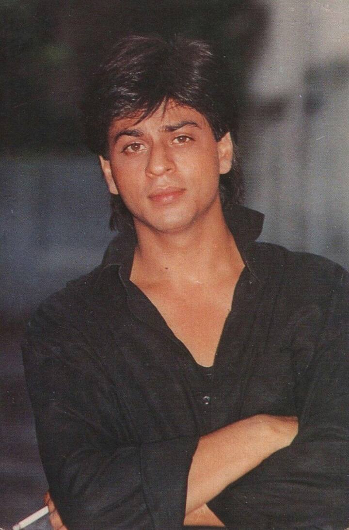 26 साल की उम्र में शाहरुख ने  फिल्म 'दीवाना' (1992) से बॉलीवुड में कदम रखा था, जिसके बाद से उन्हें बड़ी सफलता मिली.