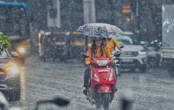 6 ऑक्टोबर रोजी नागपूर, भंडारा ,गोंदिया, चंद्रपूर व गडचिरोली जिल्ह्याला येलो अलर्ट देण्यात आलाय. तर परभणी, हिंगोली, धाराशिव ,लातूर, नांदेड तसेच धुळे, जालना, नंदुरबार जिल्ह्याला हलक्या पावसाची शक्यता देण्यात आली आहे.