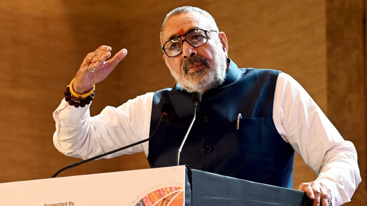 बेगूसराय: गिरिराज सिंह का ममता बनर्जी- असदुद्दीन ओवैसी पर निशाना, कहा- 'अगर कोई गजवा ए हिंद का...'