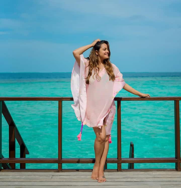 वहीं एक्ट्रेस की खूबसूरती की बात करें तो 44 साल में भी अनीता बला की हसीन दिखती हैं.