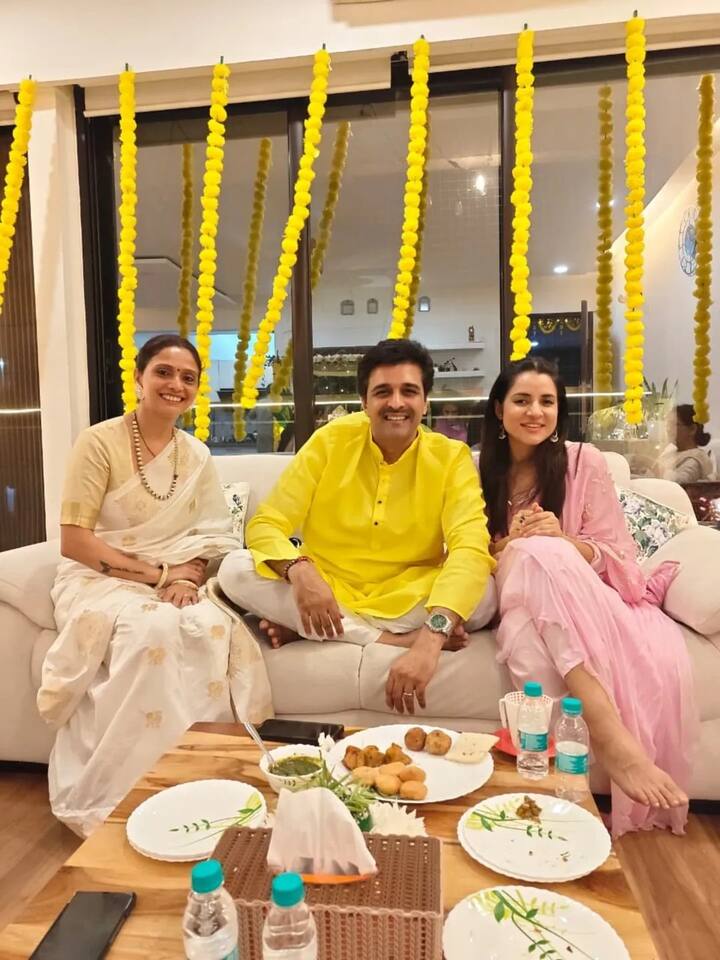 सचिन अक्सर चांदनी के संग फोटो और वीडियो शेयर करते रहते हैं. बता दें एक्टर ने चांदनी से पहले जूही परमार संग शादी की थी.