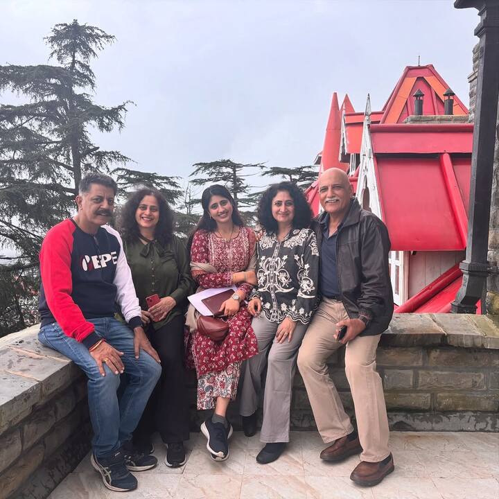 दो बार असफल होने के बाद तीसरे प्रयास में उन्होंने 164वीं रैंक हासिल की. इससे उनका संघर्ष और समर्पण साफ झलकता है.