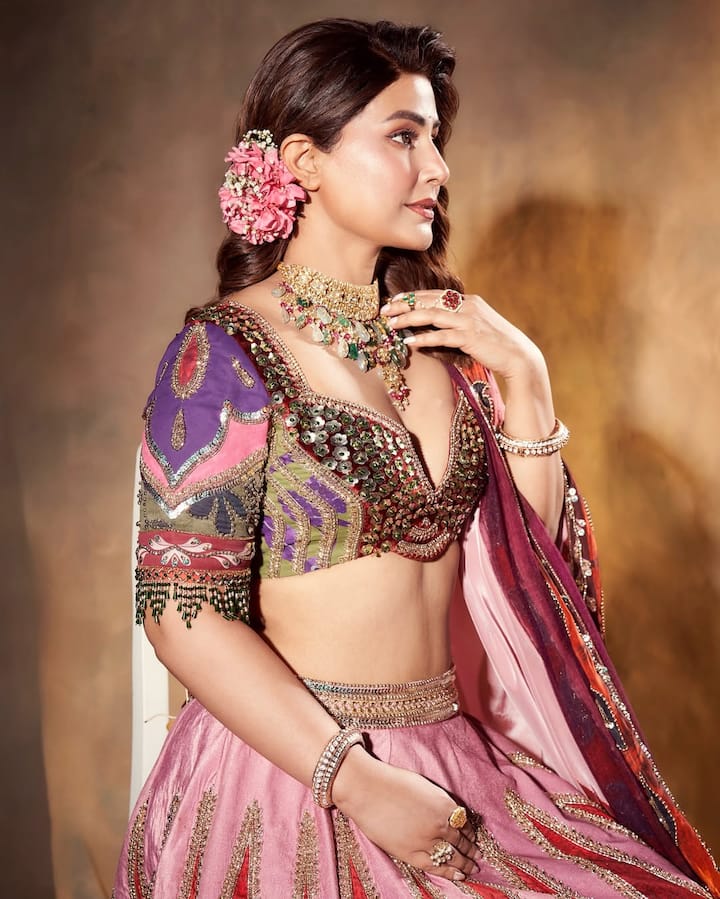 हिना खान इन दिनों टीवी रिएलिटी शो ‘पति पत्नी और पंगा’ में अपने पति रॉकी जायसवाल के साथ नजर आ रही हैं.