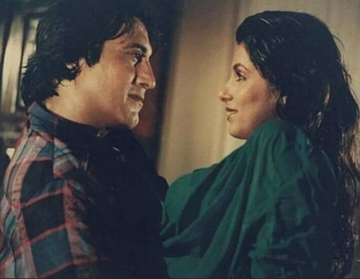 इस फिल्म में विनोद और डिंपल को गले लगाना था और किस करना था. बॉलीवुड शादीज के मुताबिक, महेश भट्ट ने जब सीन शूट करना शुरू किया तो विनोद डिंपल को किस करने लगे और गले लगाने लगे. महेश ने जब कट बोला तो विनोद ने महेश की आवाज नहीं सुनी और किस करते रहे.