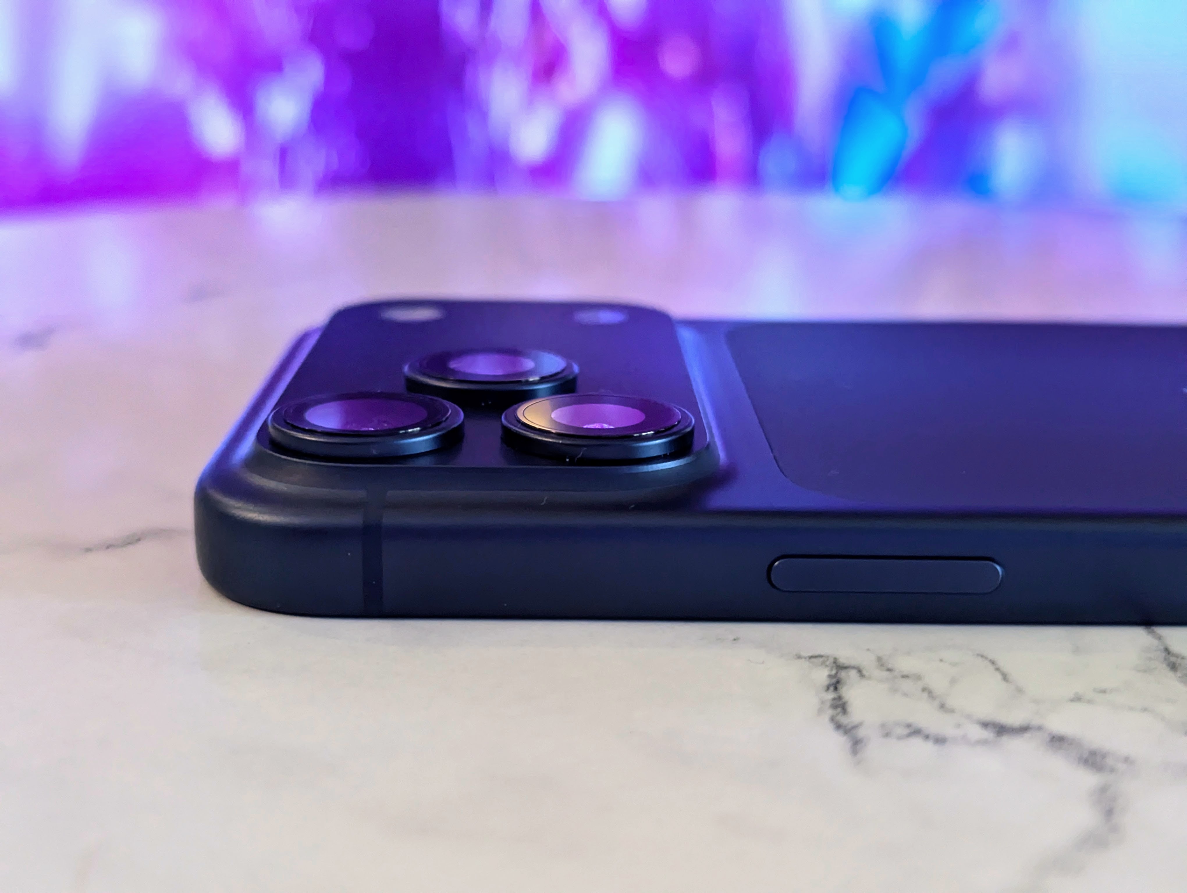 Gadgets Review | iPhone 17 Pro Max: Still The 'Godphone', But Not Without Quirks