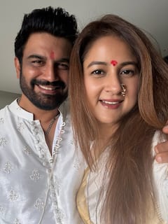 कौन हैं शरद केलकर की पत्नी? स्क्रीन पर साथ में सॉल्व किए क्राइम केस, 10 फोटोज में देखें रोमांस