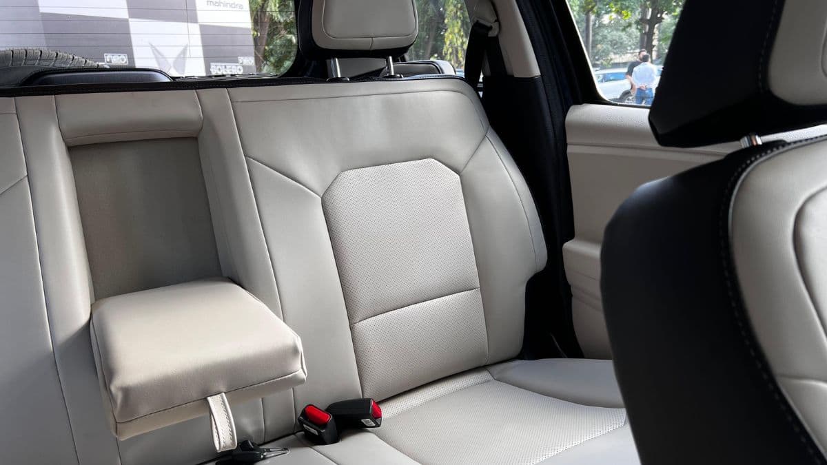 First Look: 2025 Mahindra Bolero and Bolero Neo Facelift Revealed