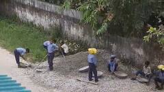 देहरादून: स्कूल में बच्चों से कराई मजदूरी, बजरी को परांतों में भरकर ढो रहे हैं मासूम