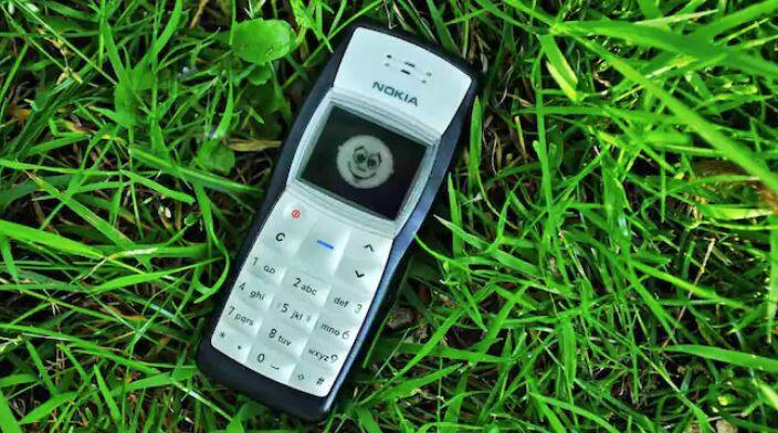 ਲਾਵਾ ਦਾ ਕੈਪਟਨ N1 ਵੀ ਬਜਟ ਸੈਗਮੈਂਟ ਵਿੱਚ ਇੱਕ ਪ੍ਰਸਿੱਧ ਵਿਕਲਪ ਹੈ। ਇਸਦੀ ਕੀਮਤ ਲਗਭਗ ₹1,200-₹1,500 ਹੈ। ਇਹ 2.4-ਇੰਚ ਰੰਗੀਨ ਸਕ੍ਰੀਨ, ਇੱਕ ਫੋਲਡੇਬਲ ਕੀਪੈਡ, ਅਤੇ ਇੱਕ FM ਰੇਡੀਓ ਵਰਗੀਆਂ ਬੁਨਿਆਦੀ ਵਿਸ਼ੇਸ਼ਤਾਵਾਂ ਦੀ ਪੇਸ਼ਕਸ਼ ਕਰਦਾ ਹੈ। ਇਸਦੀ ਬੈਟਰੀ ਚੰਗੀ ਹੈ, ਅਤੇ ਇਹ ਕਾਲਿੰਗ ਅਤੇ ਮੈਸੇਜਿੰਗ ਲਈ ਇੱਕ ਭਰੋਸੇਯੋਗ ਫੋਨ ਹੈ।