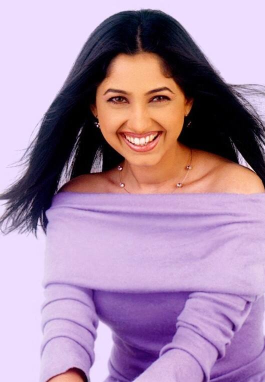 महज चंद फिल्मों में काम करने के बाद रिंकी ने बॉलीवुड इंडस्ट्री से दूरी बना ली. कुछ दिनों पहले वो अपनी बेटी नाओमिका की वजह से सुर्खियों में आई थीं.