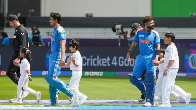 <div>Kohli And Rohit Will Bring Calmness: Ex-AUS Skipper Backs Gill As India's New ODI Captain</div>