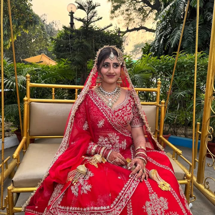 उन्होंने कहा कि आज की तारीख में इंटरनेट ज्ञान का भंडार है, बस सही तरीके से उपयोग करना जरूरी है. छात्रों को उन्होंने पुराने पेपर्स और मॉक टेस्ट ज्यादा से ज्यादा हल करने की सलाह दी.