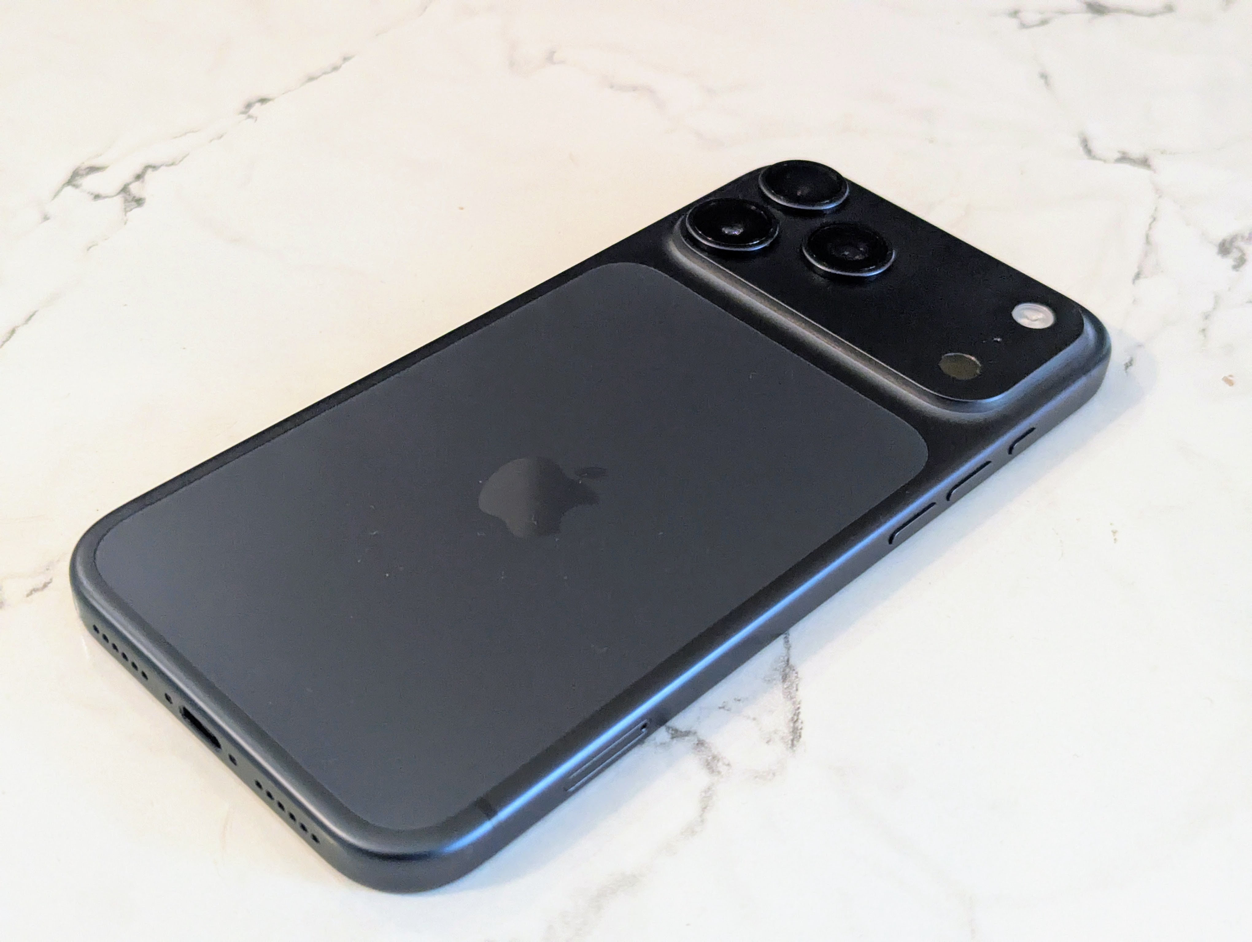 Gadgets Review | iPhone 17 Pro Max: Still The 'Godphone', But Not Without Quirks