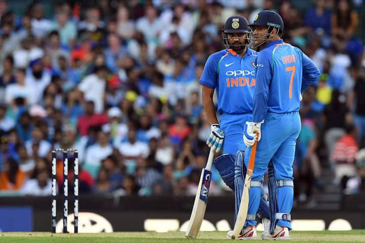 धोनी ने वनडे क्रिकेट में अपनी कप्तानी में भारत को दो आईसीसी ट्रॉफी (2011 वर्ल्ड कप और 2013 चैंपियंस ट्रॉफी) और एक एशिया कप (2010) का खिताब दिलाया है. वहीं धोनी ने अपनी कप्तानी में 2007 की टी20 वर्ल्ड कप और 2016 की टी20 एशिया कप की भी ट्रॉफी जीती है.