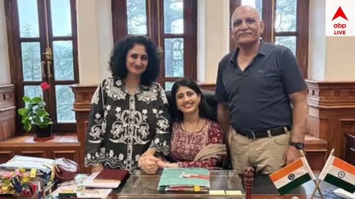 জুরিখের একটি কোম্পানিতে ইন্টার্নশিপ করার পর, তিনি সুইজারল্যান্ডে একটি চাকরির প্রস্তাব পেয়েছিলেন। কিন্তু সেই চাকরি ছেড়ে দেন অম্বিকা।