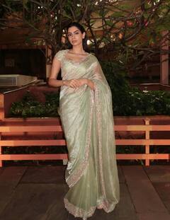 खुशी कपूर की 10 खूबसूरत तस्वीरें, साड़ी में बला की हसीन लगती हैं श्रीदेवी की छोटी बेटी