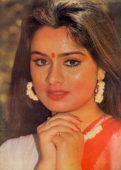 श्रद्धा कपूर की मौसी की 10 तस्वीरें: 80 के दशक में इनके हुस्न पर लट्टू थे फैंस, अदाएं देखकर आप भी कहेंगे वाह