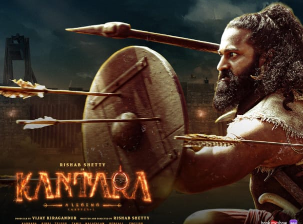 सिर्फ चार दिनो में ऋषभ शेट्टी की फिल्म कंतारा: चैप्टर 1 ने एक और मील का पत्थर पार कर लिया है. ये कन्नड़ फिल्म अब इस साल दुनिया भर में 300 करोड़ रुपये की कमाई पार करने वाली इंडस्ट्री की पहली फिल्म बन गई है, और इसी के साथ इसने हाल की कुछ बड़ी हिट फिल्मों के साथ-साथ कई ऑल टाइम ग्रॉसिंग फिल्मों को भी पीछे छोड़ दिया है.