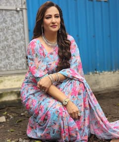 'तुलसी' की बहू तान्या की 10 तस्वीरें, 25 सालों बाद इतनी बदल चुकी हैं रक्षंदा खान