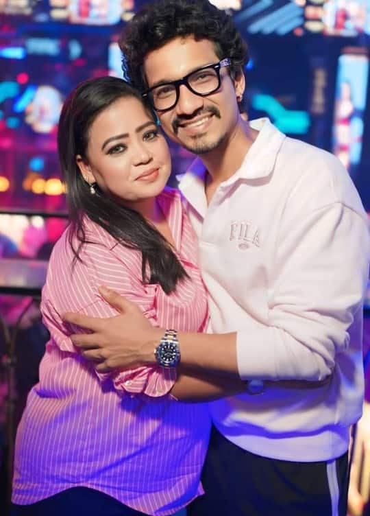 ਮਸ਼ਹੂਰ ਪੰਜਾਬੀ ਕਾਮੇਡੀਅਨ ਅਦਾਕਾਰਾ 41 ਸਾਲ ਦੀ ਉਮਰ 'ਚ ਬੱਚੇ ਨੂੰ ਦਏਗੀ ਜਨਮ...