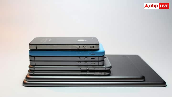 Here you will also get new to second hand and third hand phones at the right price. In such a situation, this market is very good according to all kinds of people. This information is based on media reports. ABP does not confirm this.
