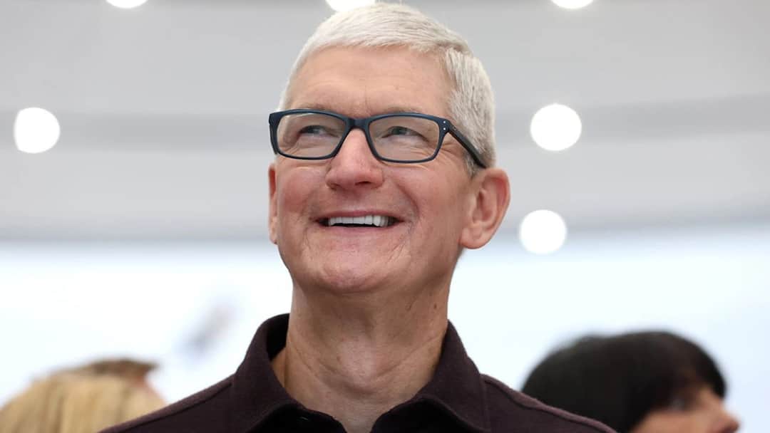 Tim Cook preparing to step down as Apple CEO here is who will lead tech giant after him Tim Cook कर रहे अपना पद छोड़ने की तैयारी, उनके बाद कौन बनेगा Apple का नया CEO? जानें