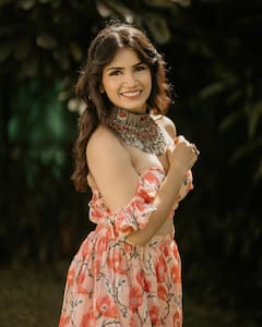 'तारक मेहता' की 'रीटा रिपोर्टर' की 10 तस्वीरें, प्रिया आहूजा का सिजलिंग अवतार देख बबीता जी को भूल जाएंगे आप