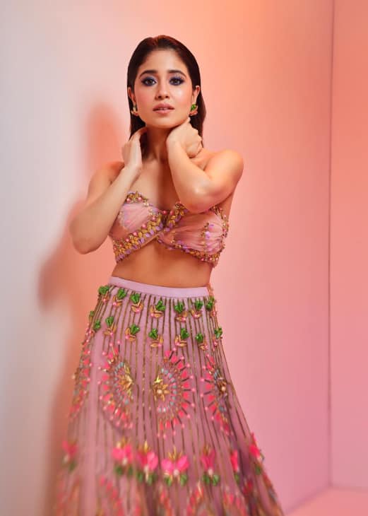 श्वेता त्रिपाठी ने ऑफिशियली मच अवेटेड मिर्जापुर: द मूवी की शूटिंग शुरू कर दी है, जिसमें वह एक बार फिर अपने फेमस किरदार गजगामिनी 