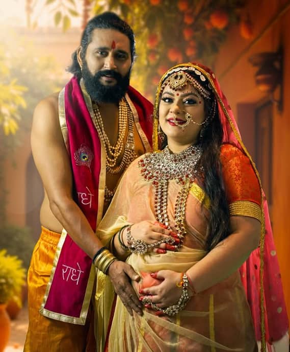 Bhojpuri actress Nidhi Jha married Yash Kumar in May 2022 and gave birth to her first child, son Shivaay after 1 year of marriage.