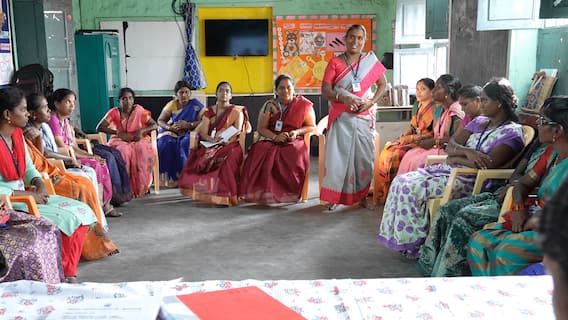 TN TRB 2025: ஊழல் முறைகேடுகளை நிகழ்த்த சூழ்ச்சியா? பட்டதாரி ஆசிரியர் தேர்வில் அவசரம் ஏன்? சீமான் கேள்வி!