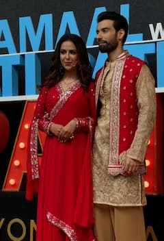 मांग में सिंदूर और गले में मंगलसूत्र, शादी के बाद पहली बार पति मिलिंद संग स्पॉट हुईं अविका गौर, खूब दिए पोज