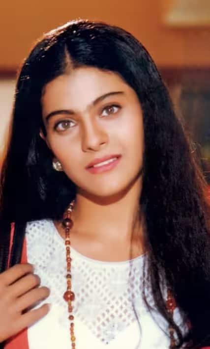 Kajol started her career in 1992 with the film Baji. After this, he worked in many hit films and made his place in Bollywood's top actresses.