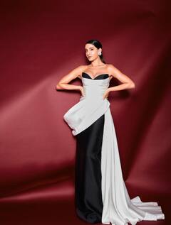 नोरा फतेही की 10 ग्लैमरस तस्वीरें, 'थामा' की आइटम गर्ल का फिगर देख आहें भरते हैं फैंस