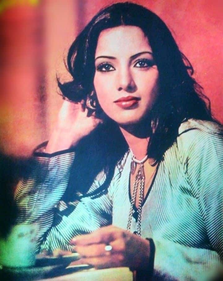 Shabana has been awarded the National Award 5 times due to excellent acting.