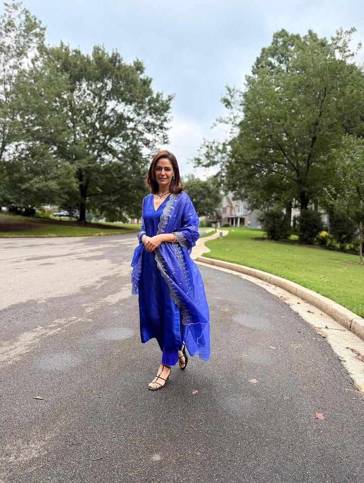 Today Mona Singh has become not just an actor but a role model. Their beauty, confidant and simplicity make them glamorous queen. Really, 'Nobody like Jassi'.