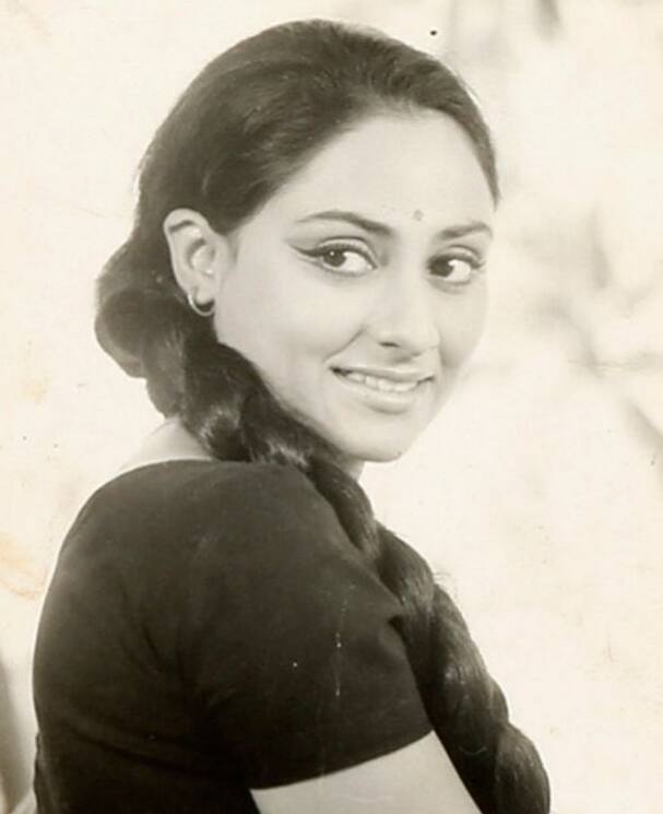 Jaya used to wear saree even in her youth. She looked very gorgeous in saree.