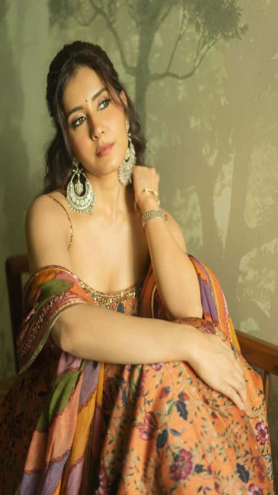Rashii Khanna Looks Ethereal In Printed Anarkali