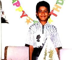 विक्की कौशल के बचपन की 7 तस्वीरें, चॉल में बीता बचपन, आज बॉलीवुड के बड़े स्टार्स में होती है गिनती