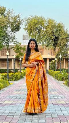 साड़ी से स्कर्ट तक मैथिली ठाकुर के बदले-बदले अंदाज, 10 फोटोज में देखें खूबसूरती