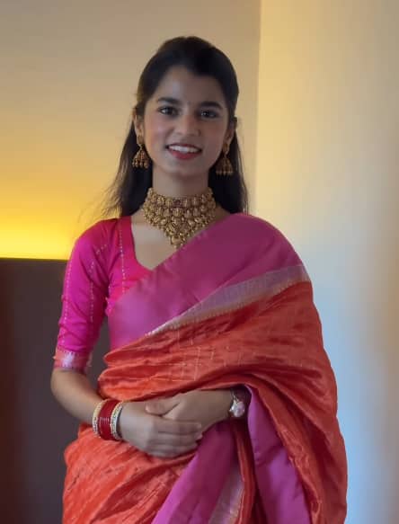 Today Maithili Thakur has become inspiration for youth, not just a singer. Who showed that both talent and style can be carried forward