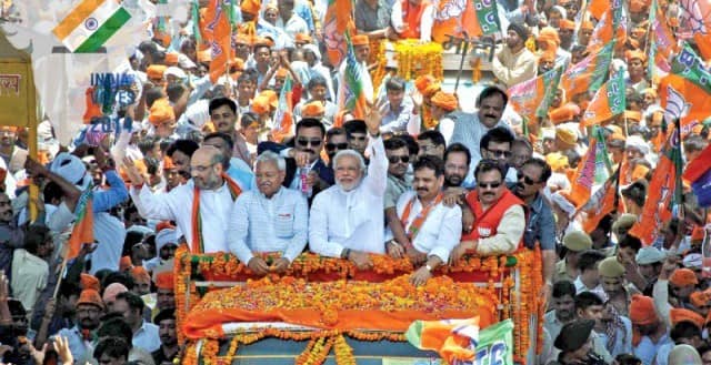 Explained: इंदिरा गांधी से पीएम मोदी तक, बड़े नेता दो सीटों पर चुनाव क्यों लड़ते, हारने का डर या वजहें कुछ और?