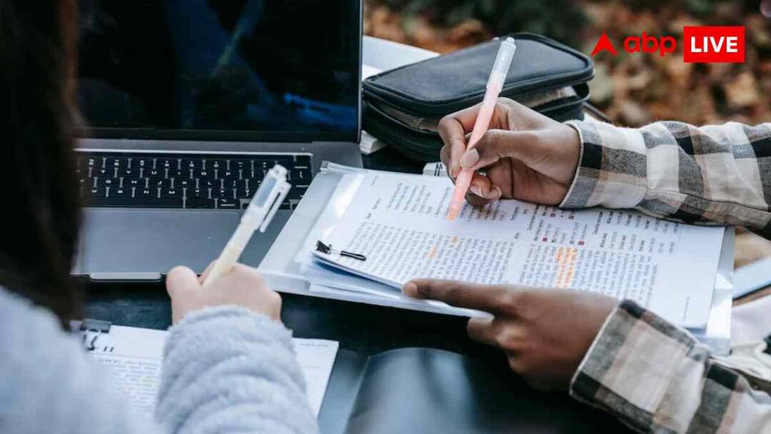 Impact of artificial intelligence on India higher education system amid 60 institutions approved AI tools AI बदल रहा भारत का हायर एजुकेशन, 60% यूनिवर्सिटी-कॉलेजों में AI Tools की एंट्री