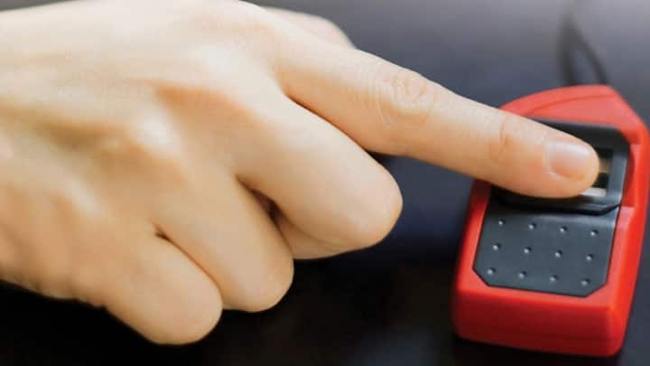 नए राशन कार्ड के लिए आवेदन करने वालों की ई-केवाईसी प्रक्रिया जारी है. जो लोग यह प्रक्रिया पूरी कर लेते हैं. उन्हें पात्रता पर्ची दी जा रही है. ई-केवाईसी से पात्र और अपात्र दोनो की जांच हो रही है. जिससे केवल सही लाभार्थियों को ही योजना में शामिल किया जा सके.