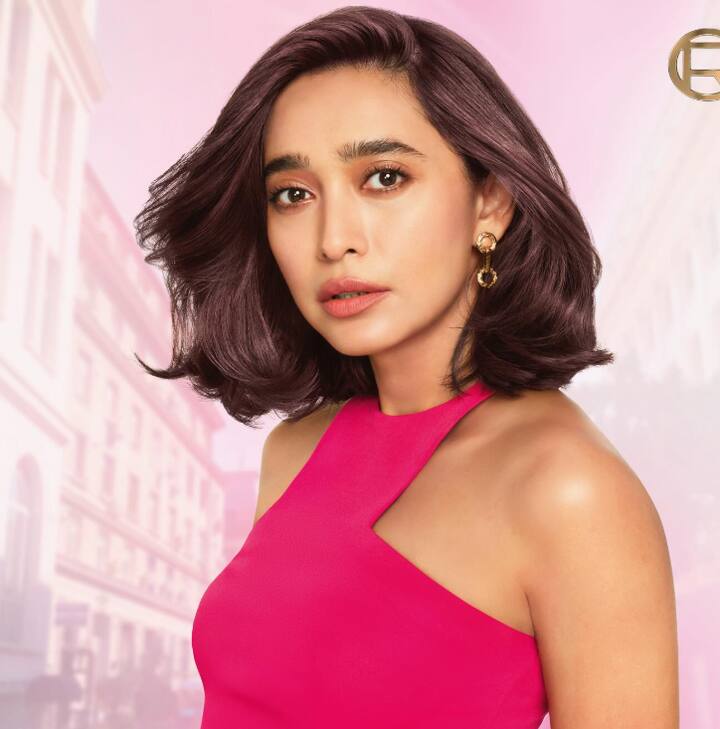 फैशन के मामले में भी सयानी का जवाब नहीं. रेड कार्पेट इवेंट्स से लेकर कैजुअल लुक्स तक, वे हर बार अपने स्टाइल से फैंस को इंप्रेस करती हैं.