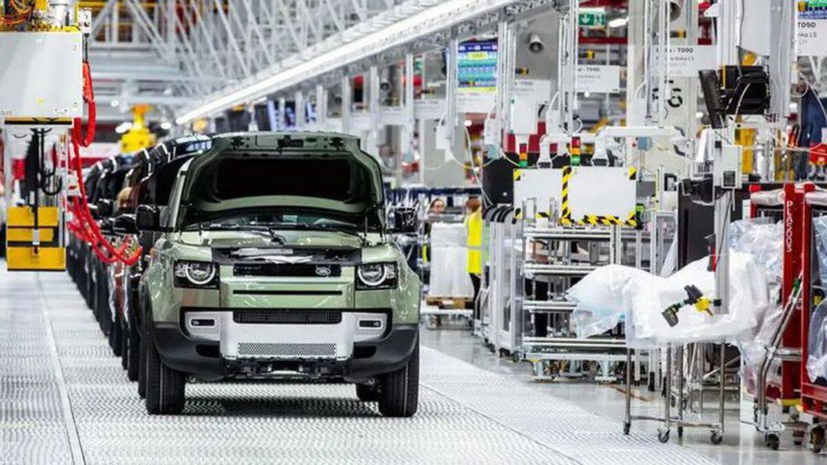 Jaguar Land Rover: "ஐ அம் பேக்" சைபர் அட்டாக், 6 வாரம் க்ளோஸ் - மீண்டும் கடையை திறந்த ஜாகுவார் லேண்ட் ரோவர்