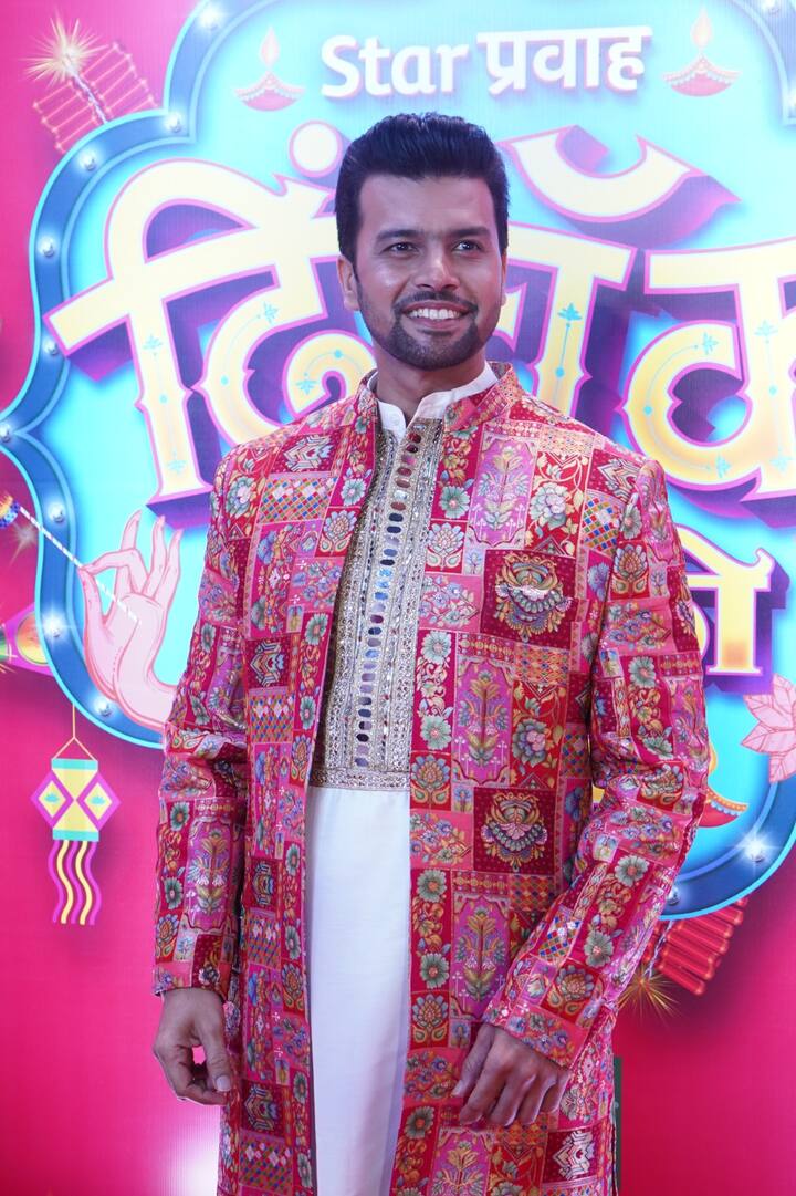 पोट दुखेपर्यंत हसवणारी कॉमेडी , बहारदार पेर्फोमानसिस , आणि धडाकेबाज सूत्रसंचालनाने रंगलेले हा सोहळा येत्या १२ ऑक्टोबर २०२५ ला सायंकाळी ७ वाजता प्रेक्षकांना अनुभवता येणार आहे.