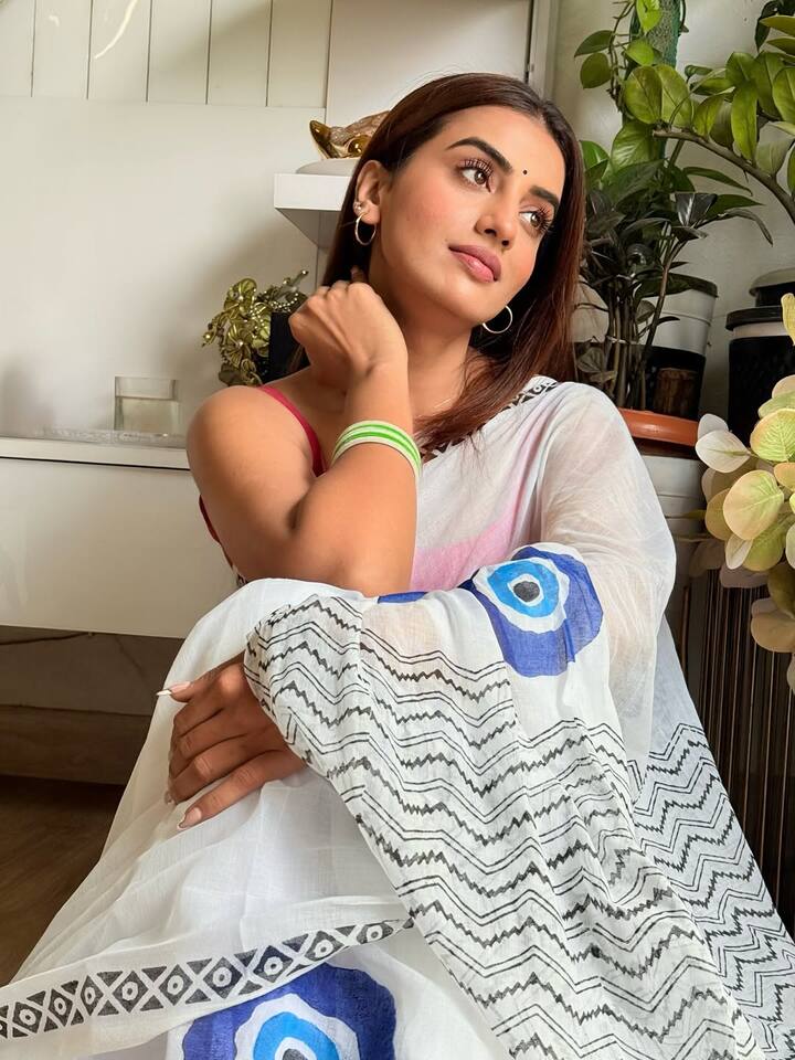 अक्षरा को बचपन से ही एक्टिंग का शौक था, जिसे उन्होंने आगे बढ़ाया और बचपन से ही थिएटर में काम करना शुरू कर दिया.
